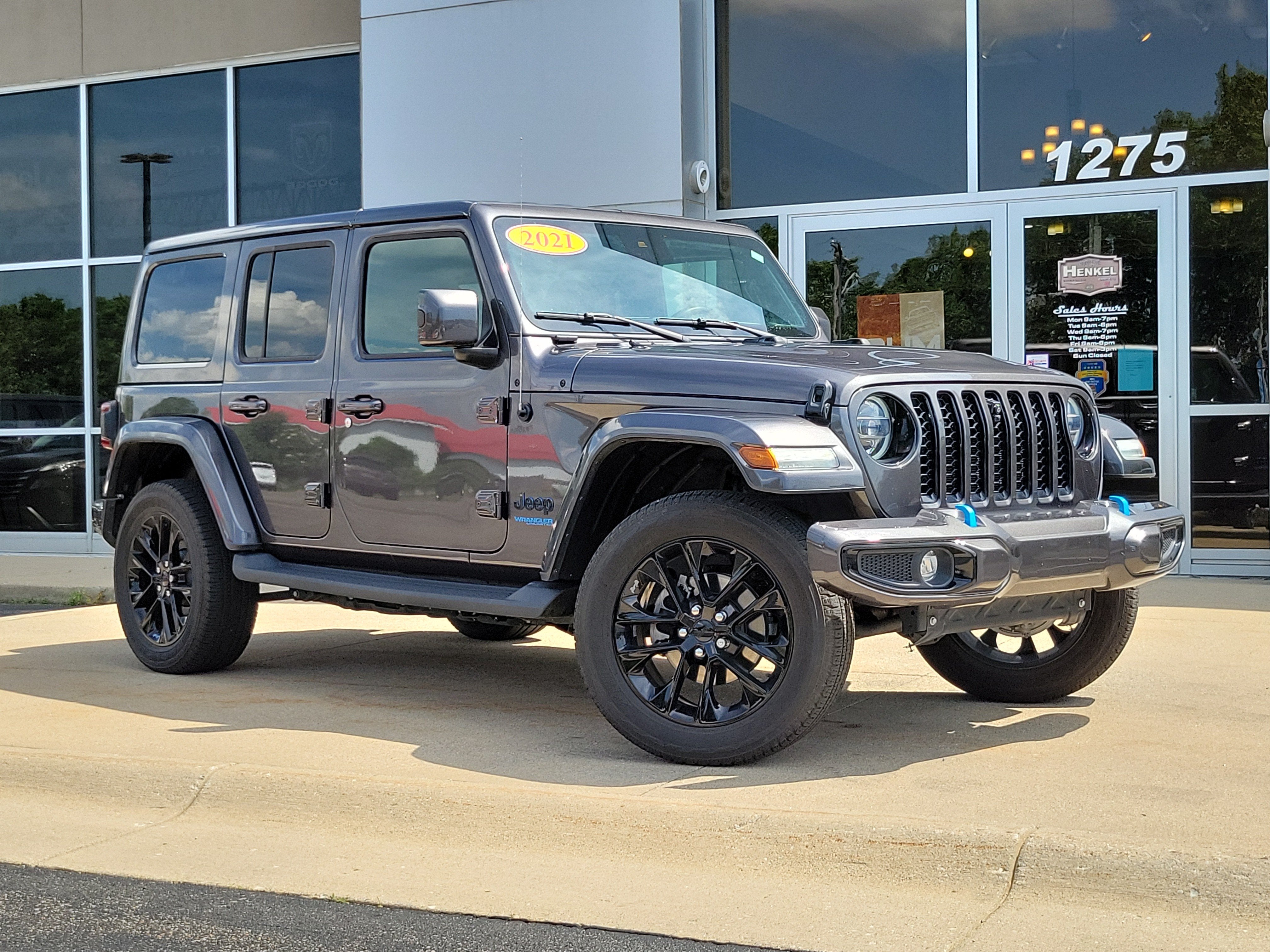 2021 Jeep Wrangler 4xe Unlimited High Altitude 4x4 in Gray — front three-quarter view