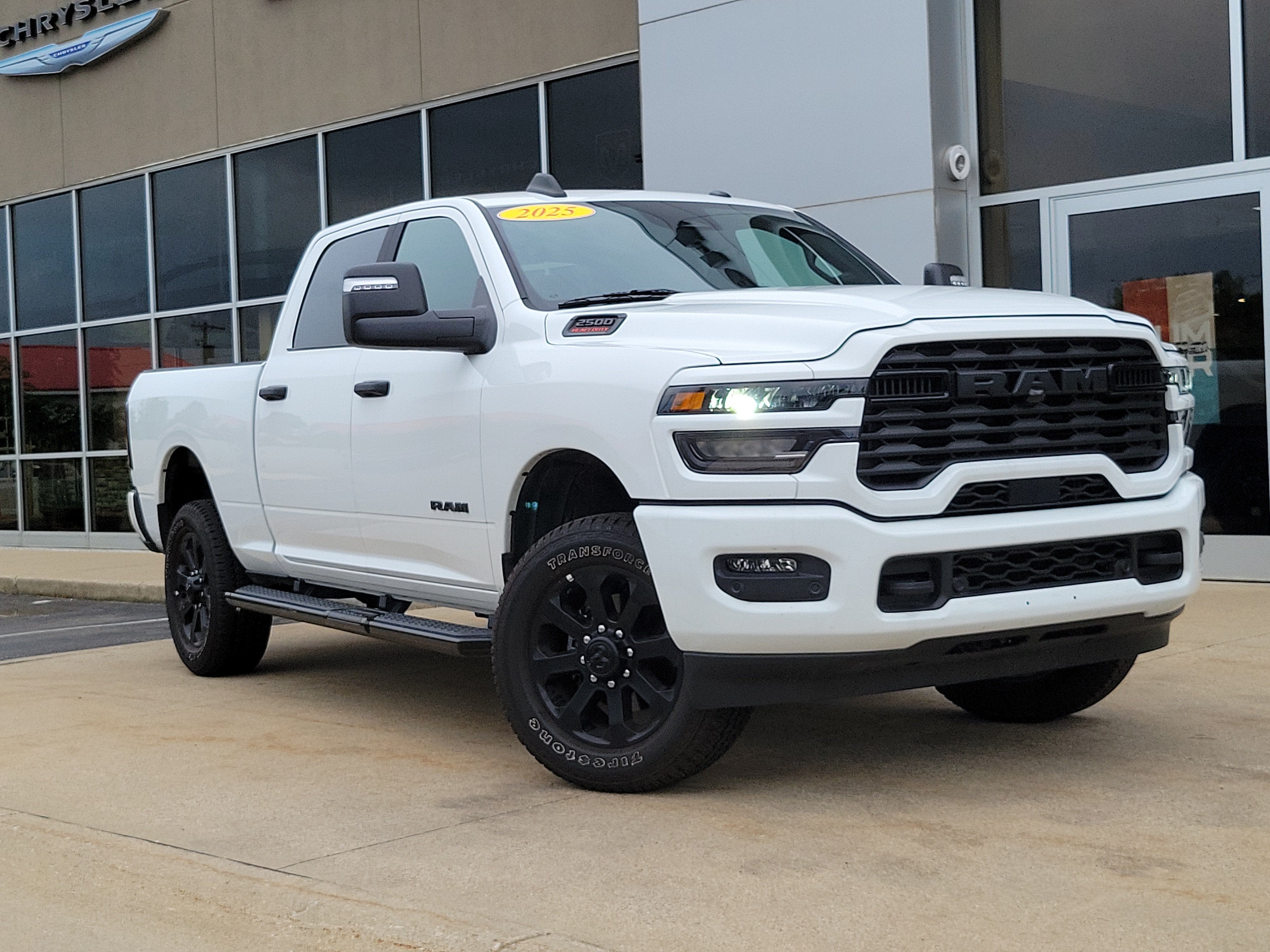 2025 RAM 2500 Big Horn Crew Cab 4x4 6'4' Box in Bright White Clearcoat — front three-quarter view