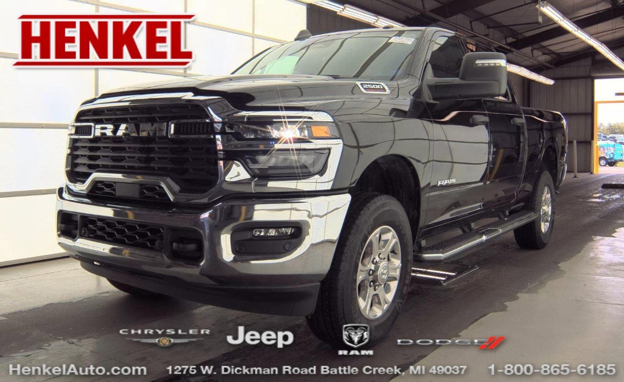 2026 RAM 2500 Big Horn Crew Cab 4x4 6'4' Box in Diamond Black Crystal Pearlcoat — front three-quarter view